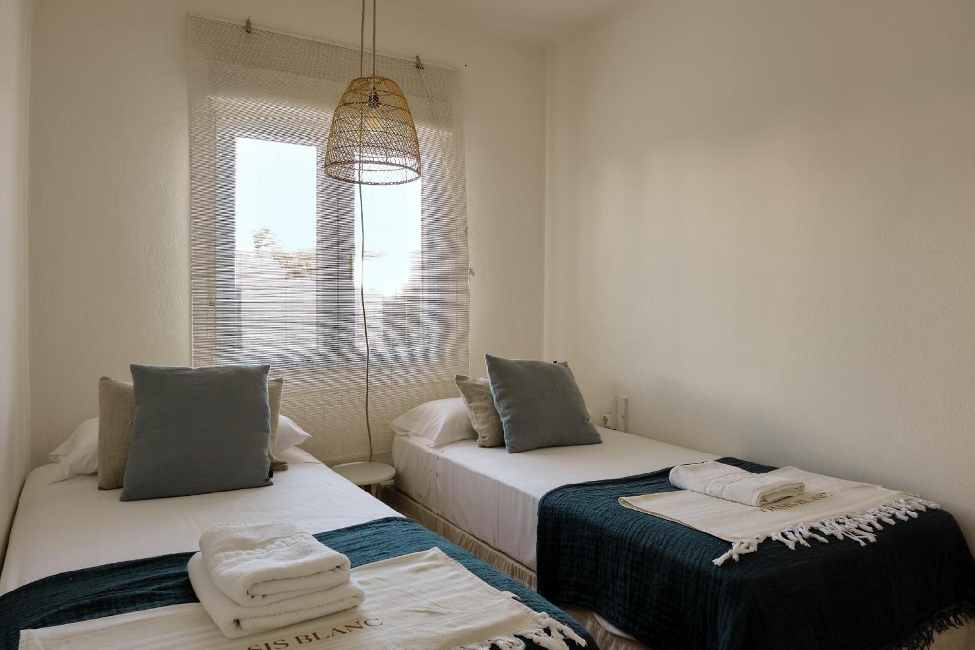 Arenal D'En Castell South Apartment Ngoại thất bức ảnh