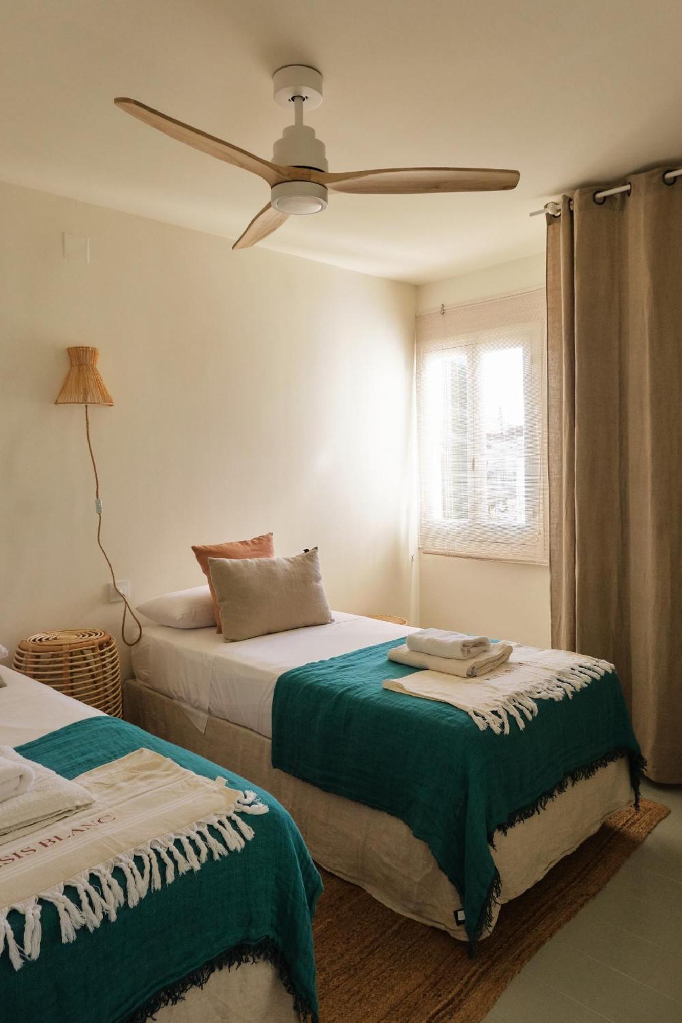 Arenal D'En Castell South Apartment Ngoại thất bức ảnh