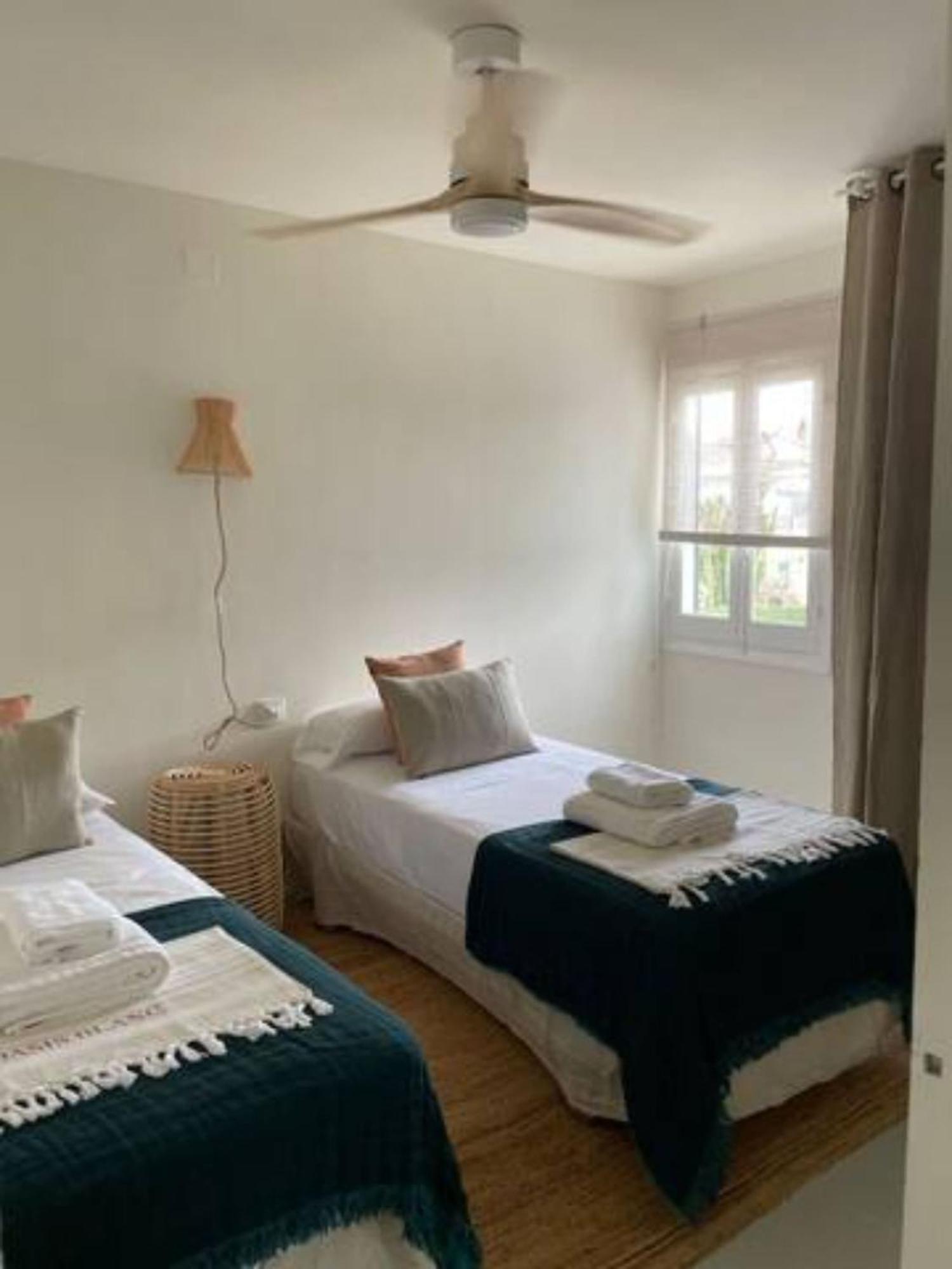 Arenal D'En Castell South Apartment Ngoại thất bức ảnh