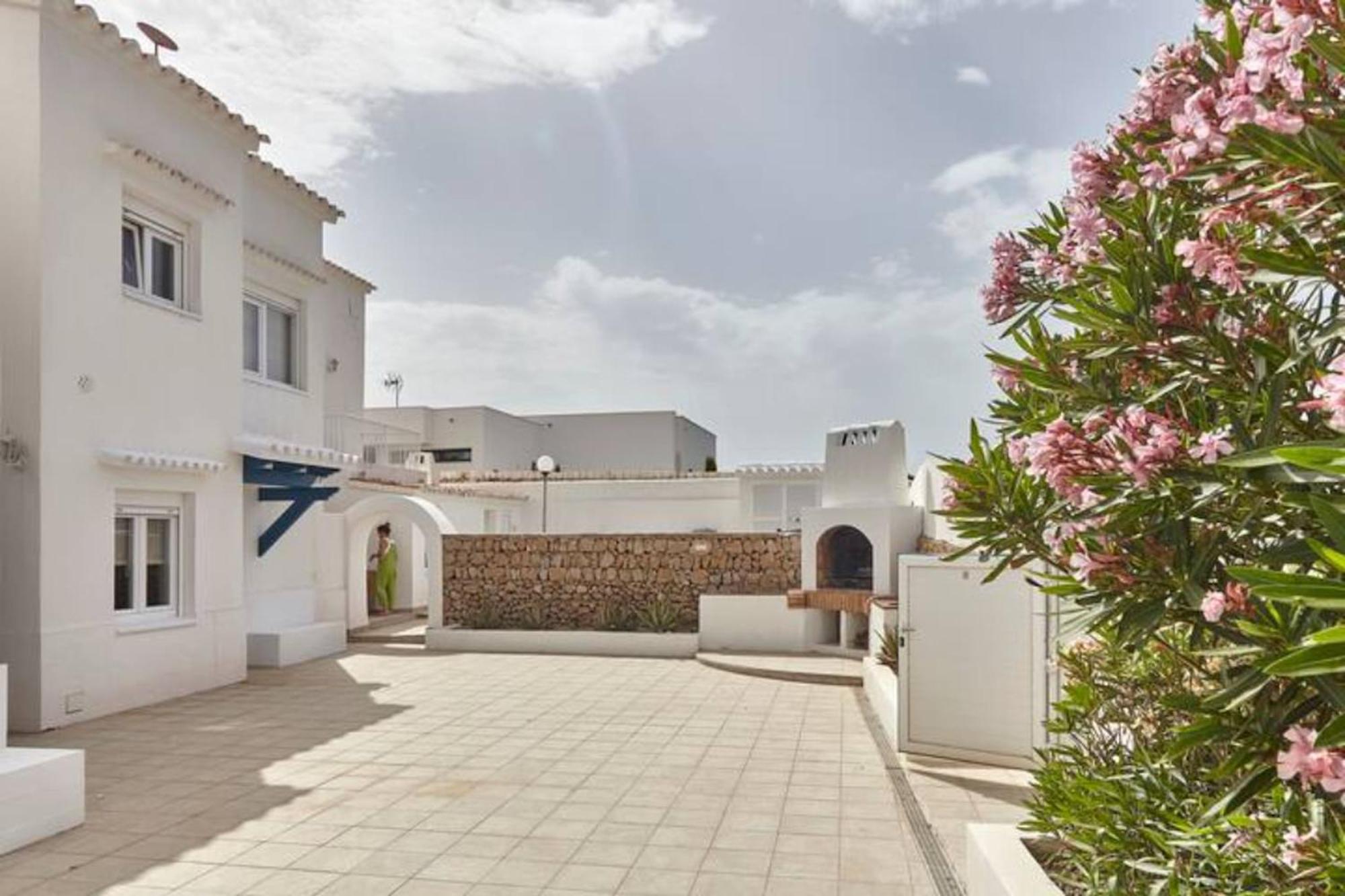 Arenal D'En Castell South Apartment Ngoại thất bức ảnh